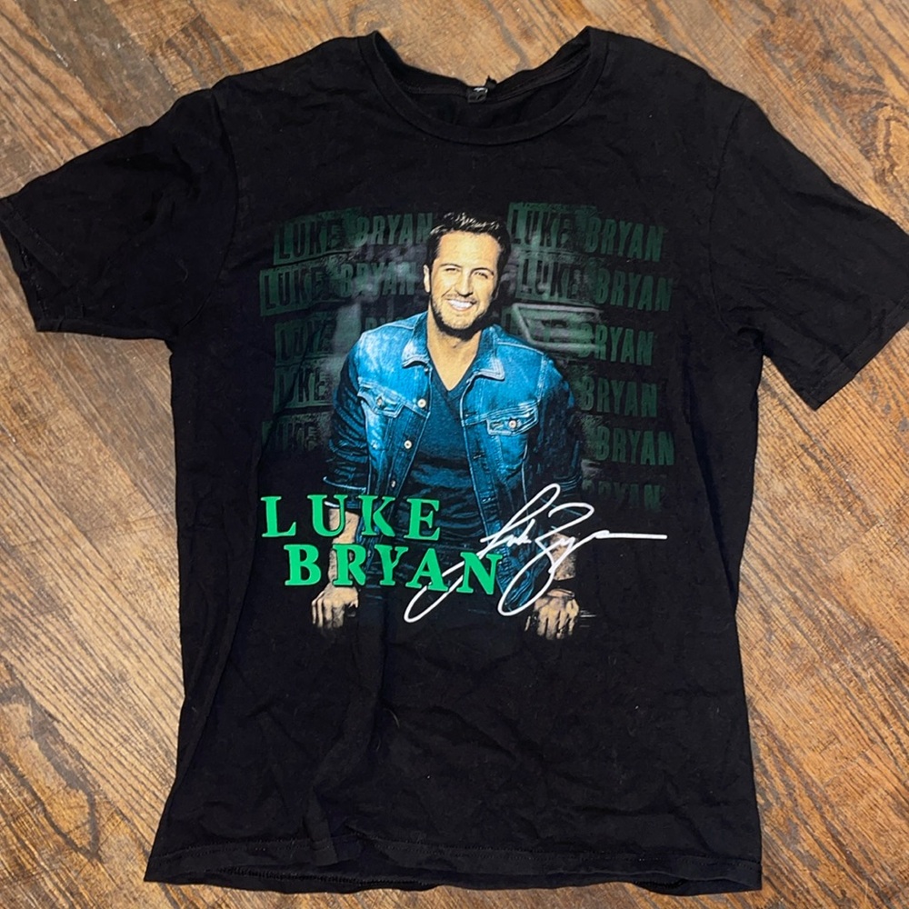 Luke Bryan tshirt Kick the dust up